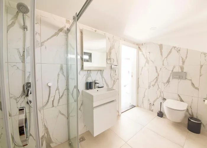 Granda Lambuka * Kas